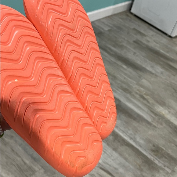 Adidas flip-flops 🩴 sandals size mens 7 Vibrant Orange Flip Flops - Picture 10 of 10